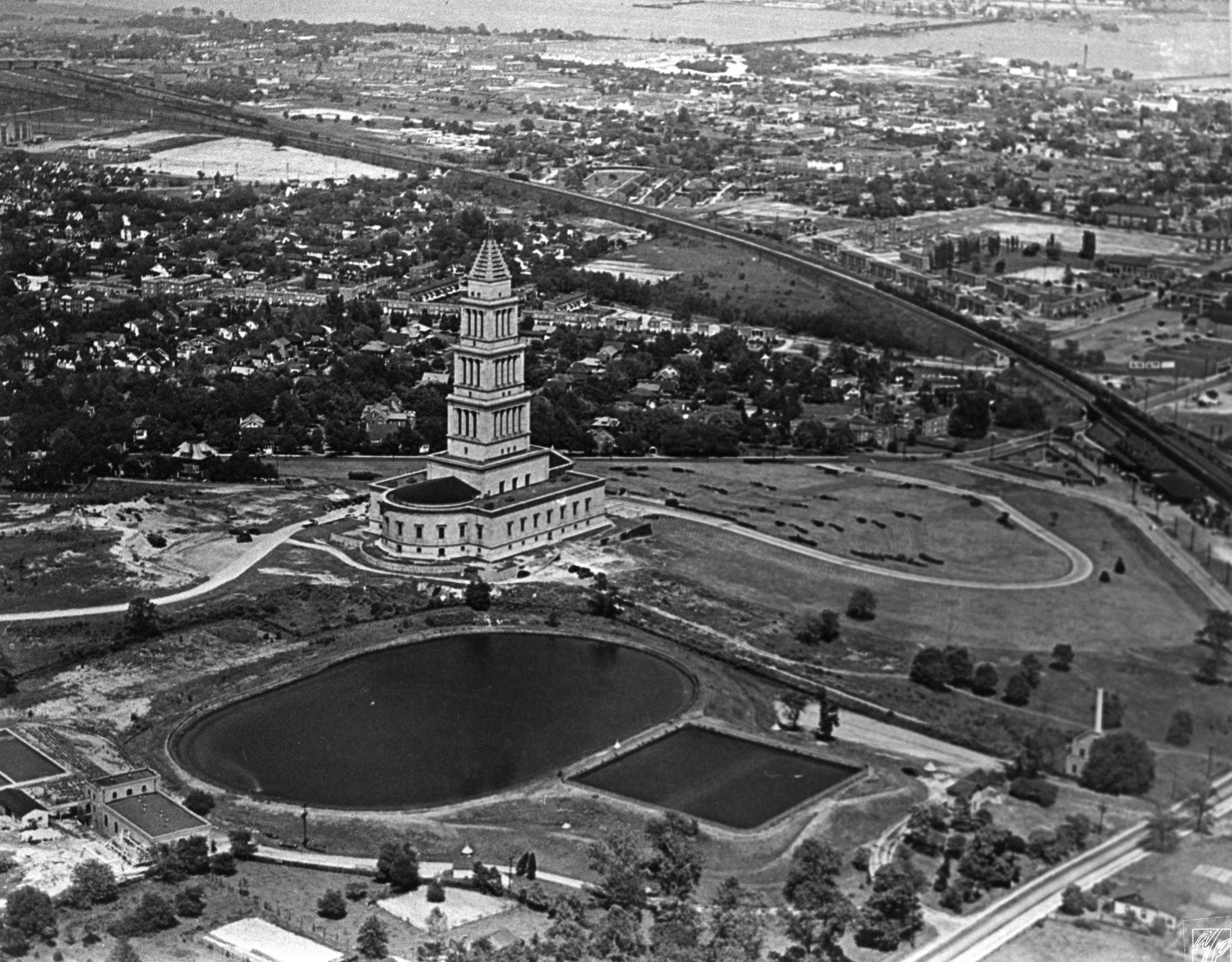 Rosemont and the George Washington Masonic National Memorial, c. 1940